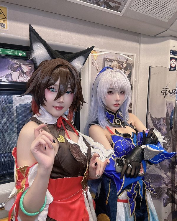 小sao货几天没c水就这么多讲解